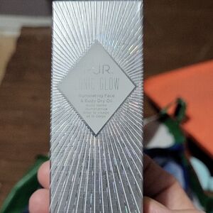 Pur Luminous Glow Illuminating Face & Body Dry Oil - Silver